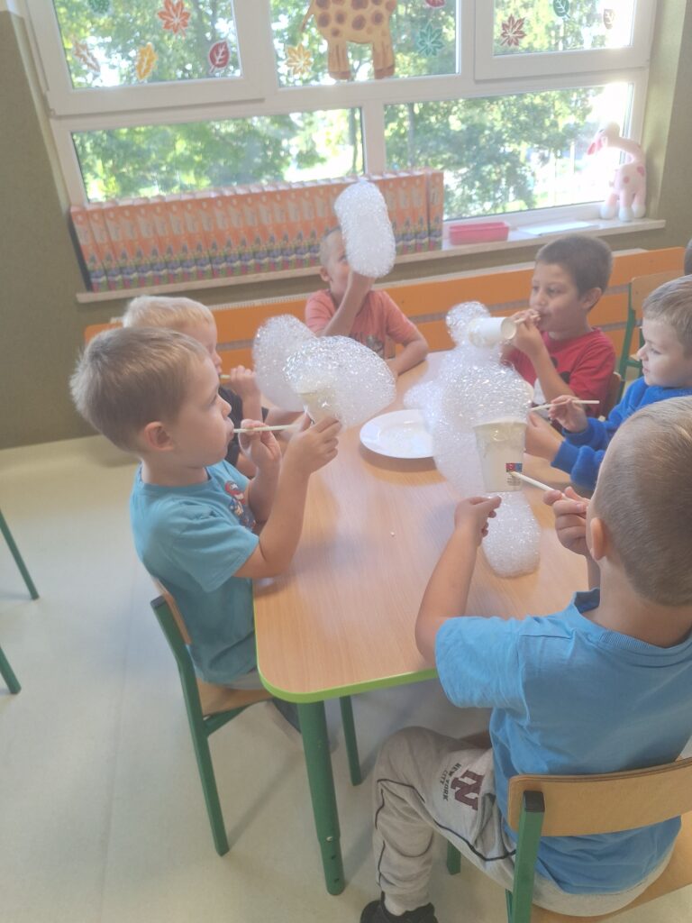 PROJEKT: "ALFABET LOGOPEDYCZNY" - GRUPA ŻYRAFKI 