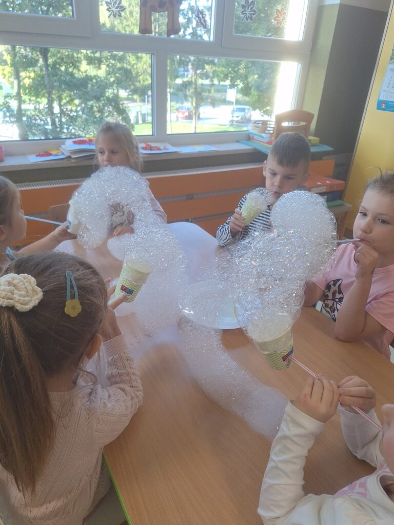 PROJEKT: "ALFABET LOGOPEDYCZNY" - GRUPA ŻYRAFKI 