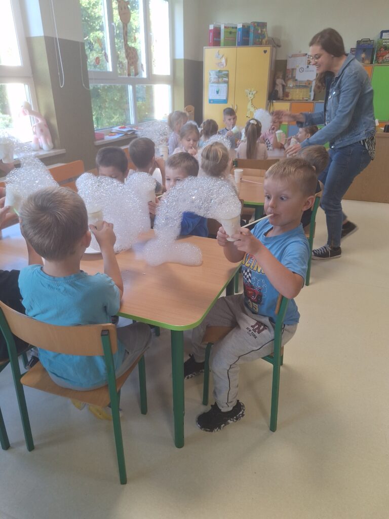 PROJEKT: "ALFABET LOGOPEDYCZNY" - GRUPA ŻYRAFKI 