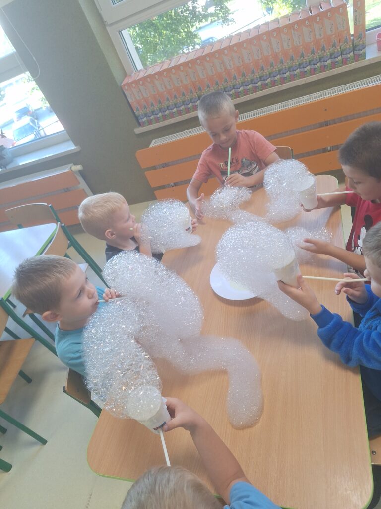 PROJEKT: "ALFABET LOGOPEDYCZNY" - GRUPA ŻYRAFKI 