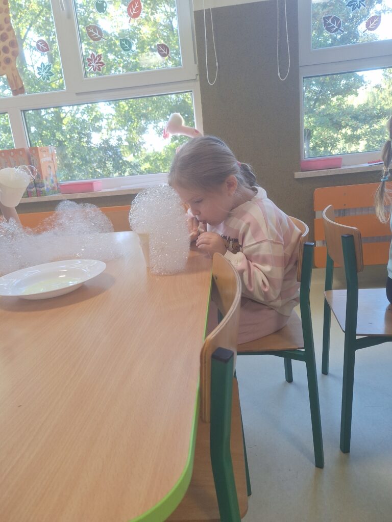 PROJEKT: "ALFABET LOGOPEDYCZNY" - GRUPA ŻYRAFKI 