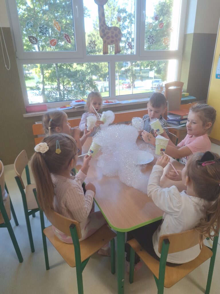 PROJEKT: "ALFABET LOGOPEDYCZNY" - GRUPA ŻYRAFKI 