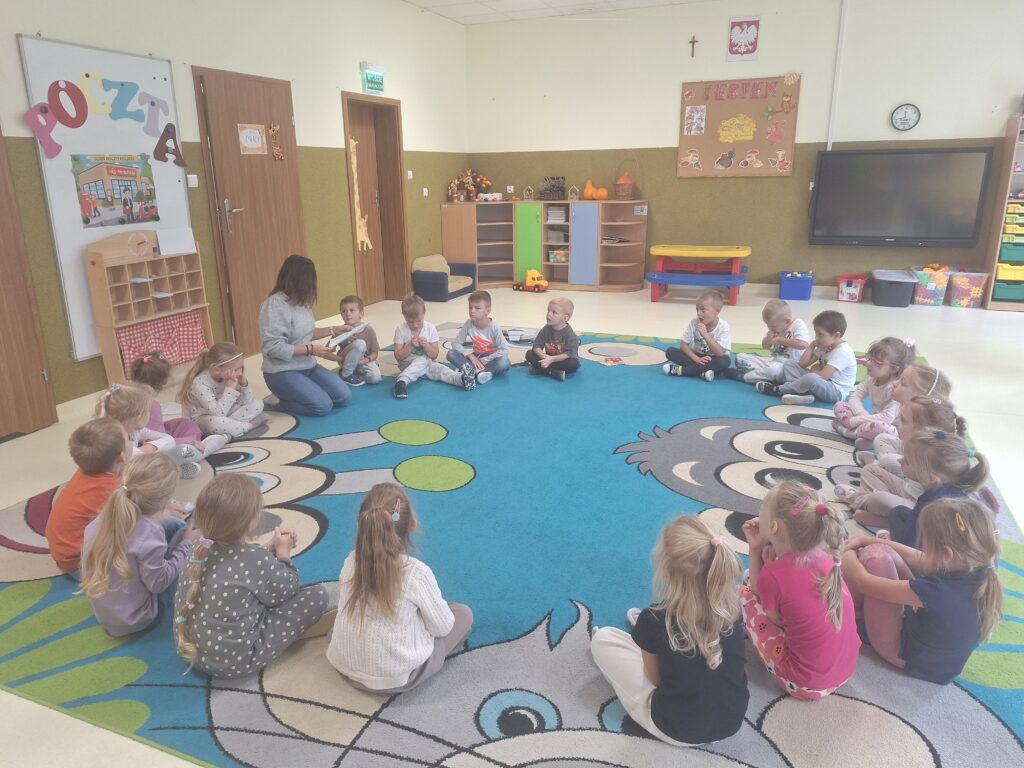 DZIEŃ POCZTY POLSKIEJ - GRUPA ŻYRAFKI