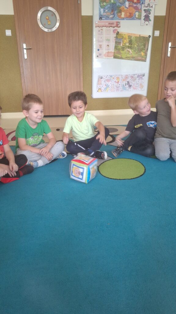 PROJEKT: "ALFABET LOGOPEDYCZNY" - GRUPA ŻYRAFKI 