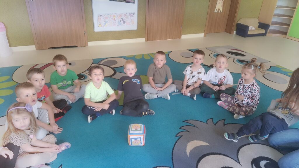 PROJEKT: "ALFABET LOGOPEDYCZNY" - GRUPA ŻYRAFKI 