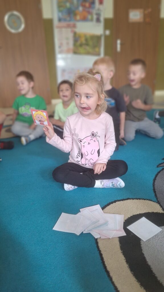 PROJEKT: "ALFABET LOGOPEDYCZNY" - GRUPA ŻYRAFKI 