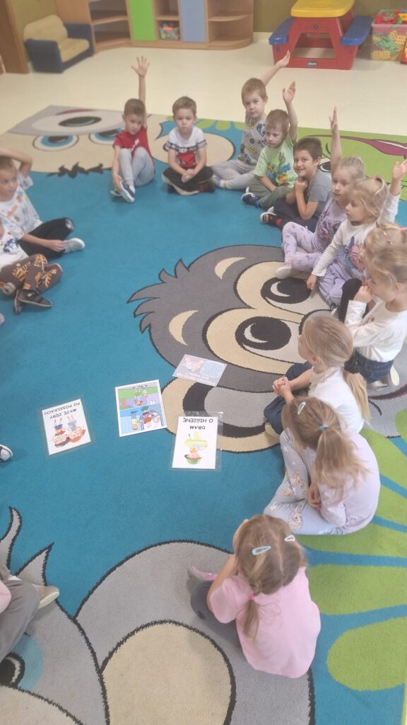 DZIEŃ MYCIA RĄK W GRUPIE ZYRAFKI 