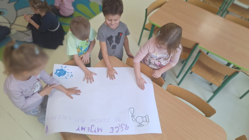 DZIEŃ MYCIA RĄK W GRUPIE ZYRAFKI 