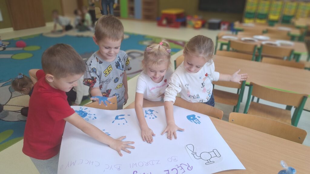 DZIEŃ MYCIA RĄK W GRUPIE ZYRAFKI 