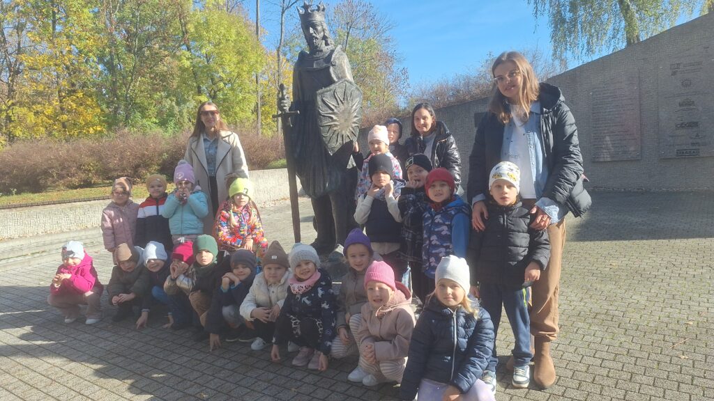 POZNAJEMY NASZE MIASTO