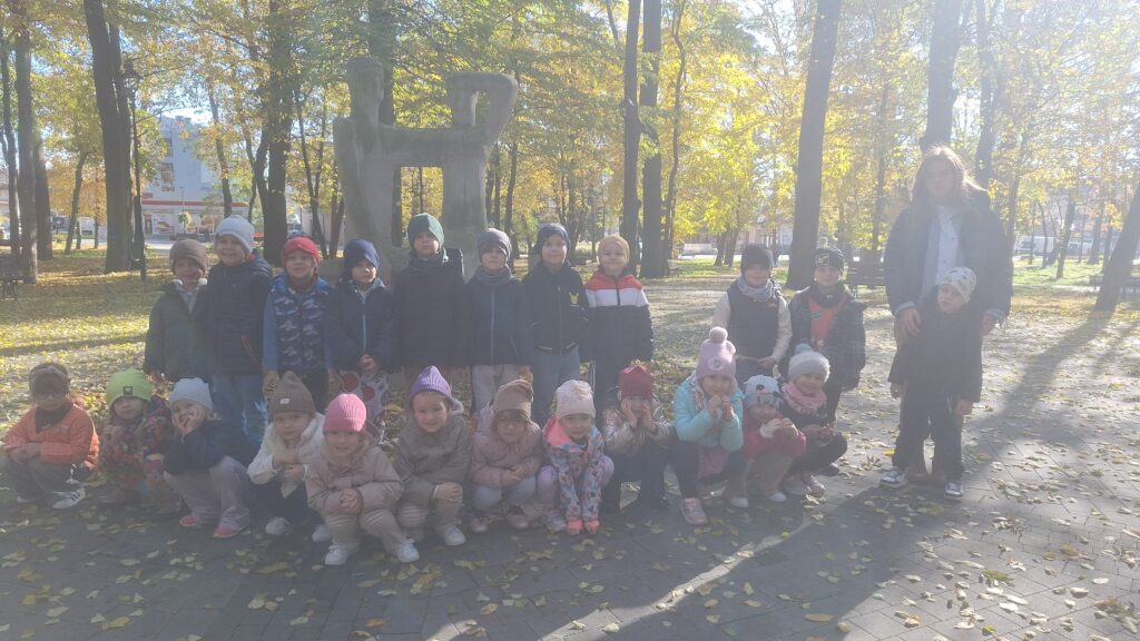 POZNAJEMY NASZE MIASTO