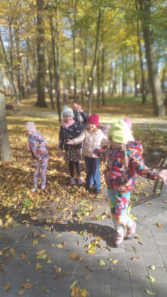 POZNAJEMY NASZE MIASTO