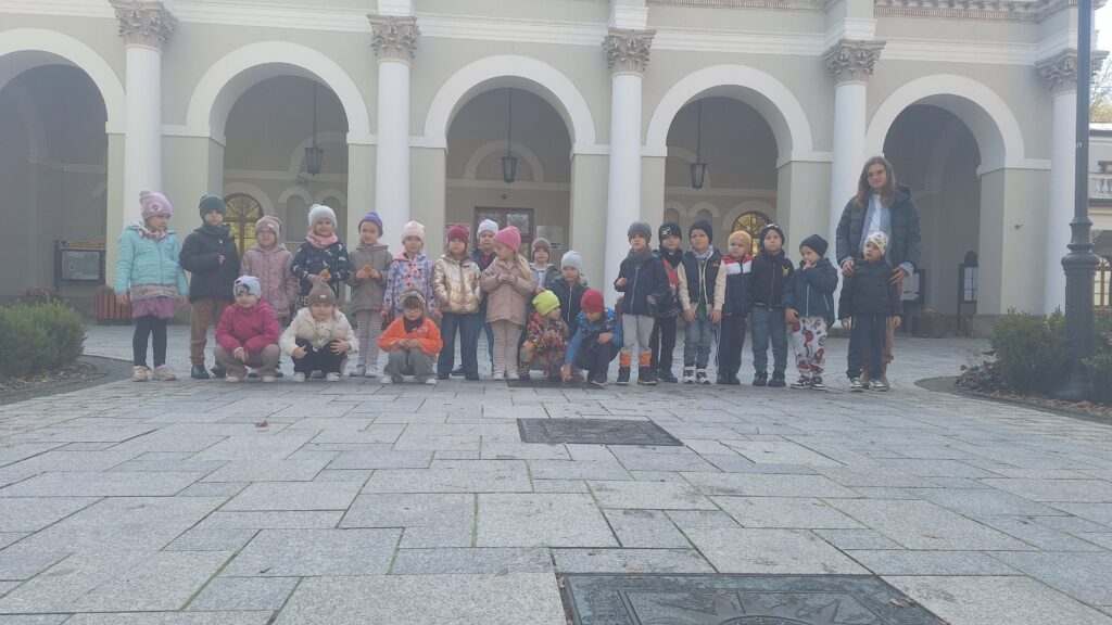 POZNAJEMY NASZE MIASTO