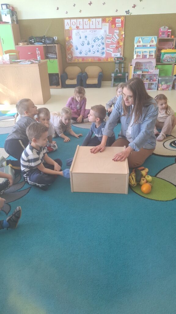 "SENSORYKA DLA SMYKA" - GRUPA ŻYRAFKI 