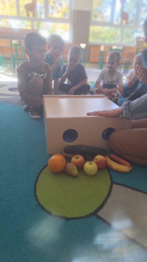 "SENSORYKA DLA SMYKA" - GRUPA ŻYRAFKI 