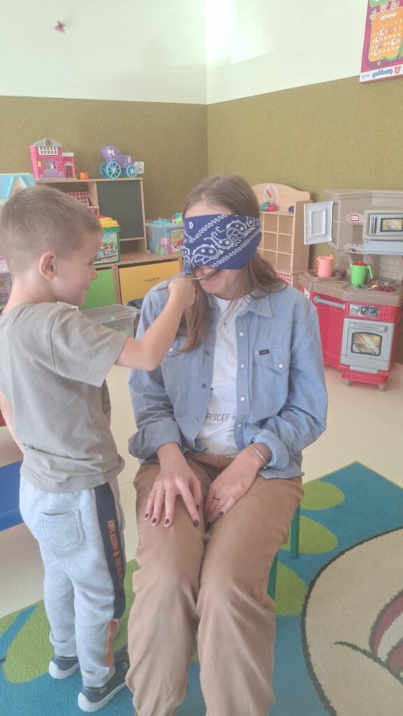 "SENSORYKA DLA SMYKA" - GRUPA ŻYRAFKI 