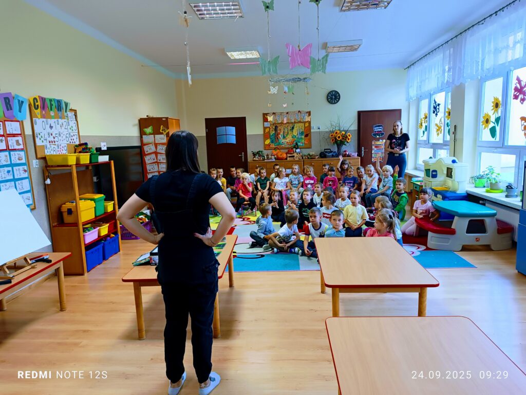 Warsztaty Malarskie w grupie Motylki