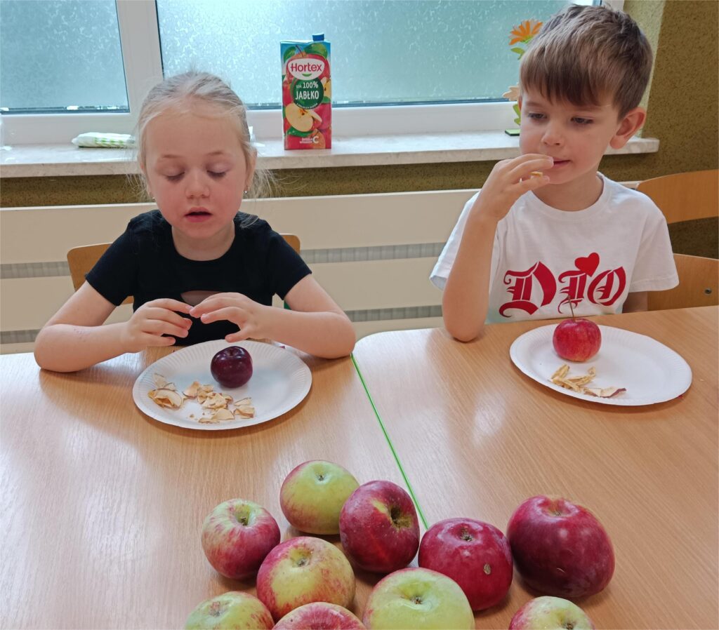 DZIEŃ JABŁUSZKA - GRUPA TYGRYSKI 