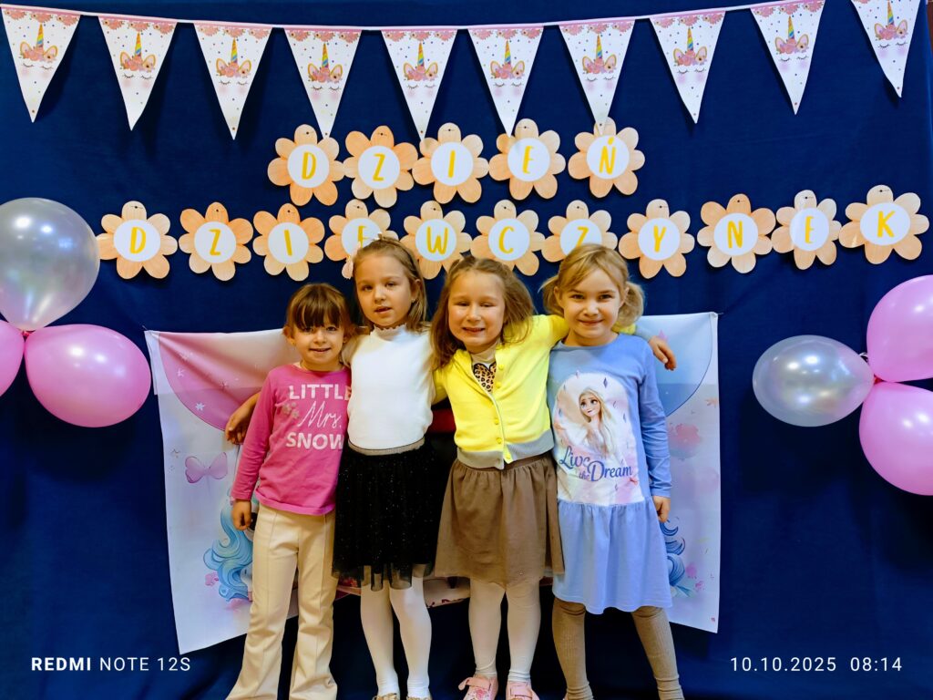 Obchody Dnia Dziewczynek w grupie "Motylki".