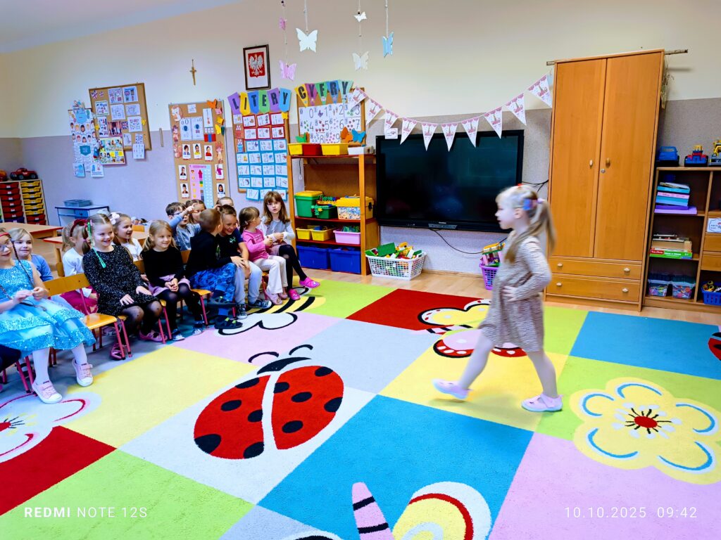 Obchody Dnia Dziewczynek w grupie "Motylki".