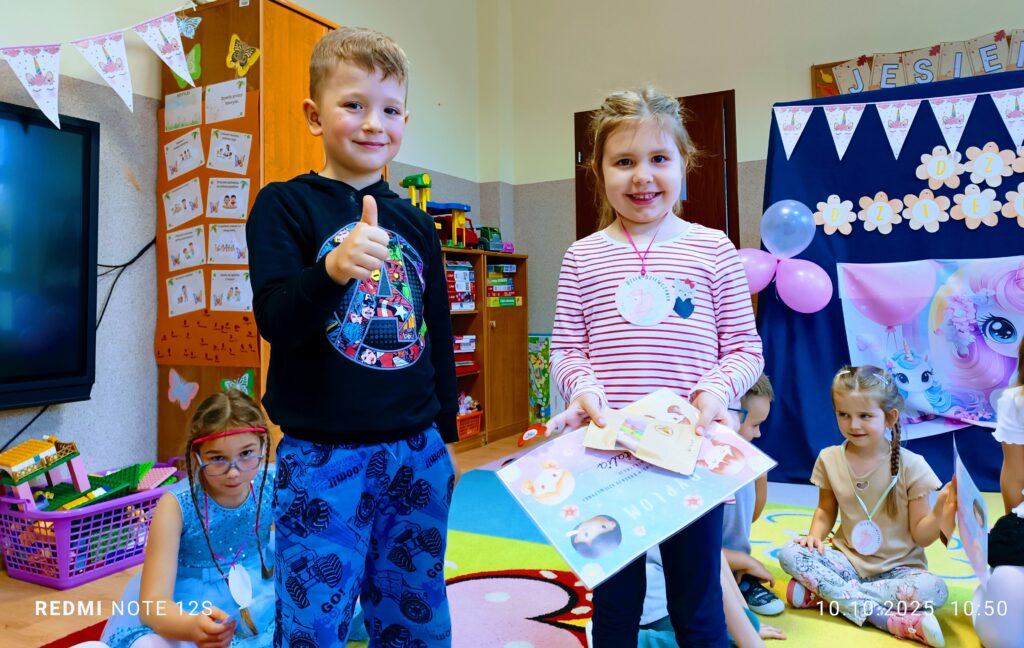 Obchody Dnia Dziewczynek w grupie "Motylki".