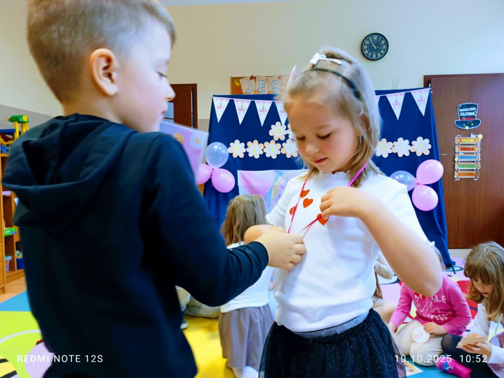 Obchody Dnia Dziewczynek w grupie "Motylki".