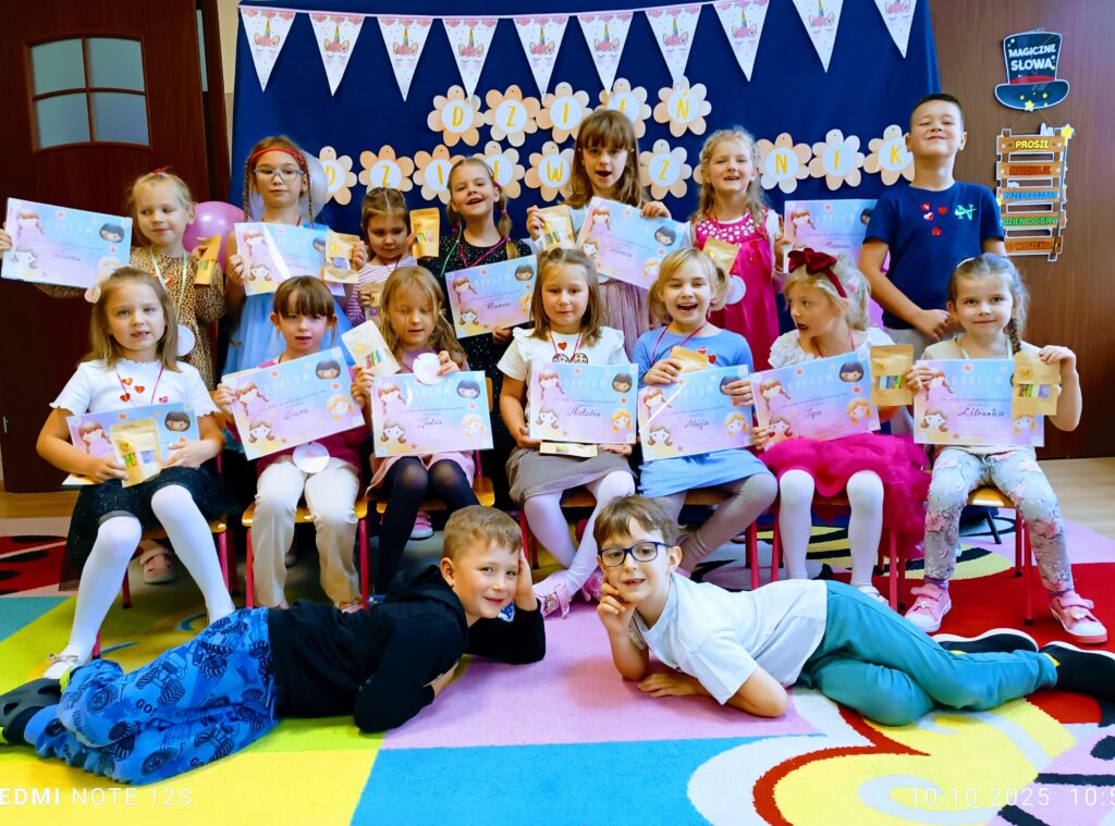 Obchody Dnia Dziewczynek w grupie "Motylki".