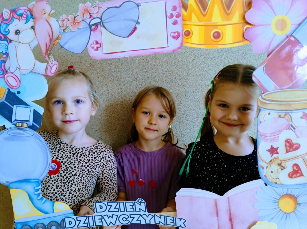 Obchody Dnia Dziewczynek w grupie "Motylki".