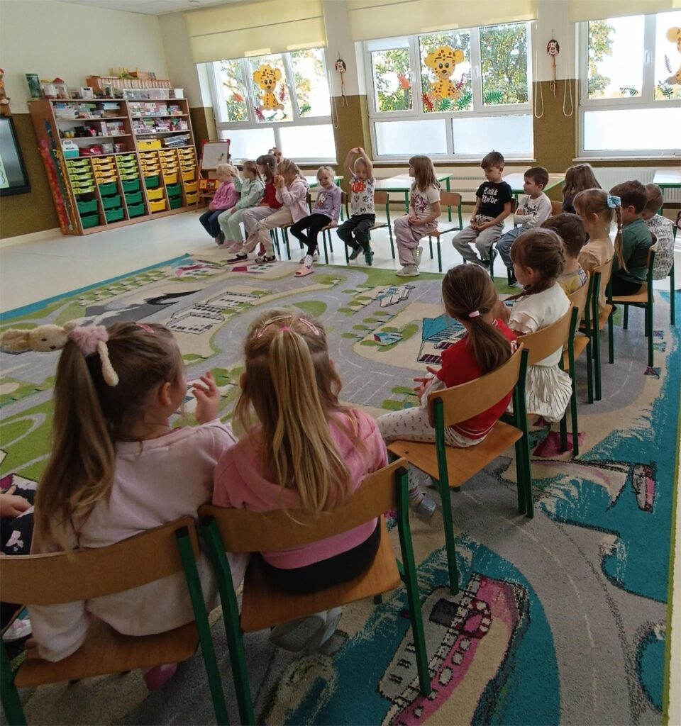 SPOTKANIE Z PANIAMI Z SANEPIDU- GRUPA TYGRYSKI 