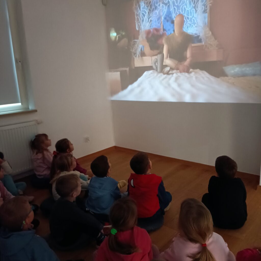 TYGRYSKI NA WYSTAWIE A. TUSIEŃ W BUSKIEJ GALERII SZTUKI