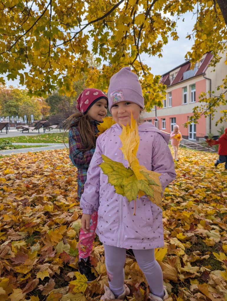JESIENNE ZABAWY  - GRUPA TYGRYSKI 