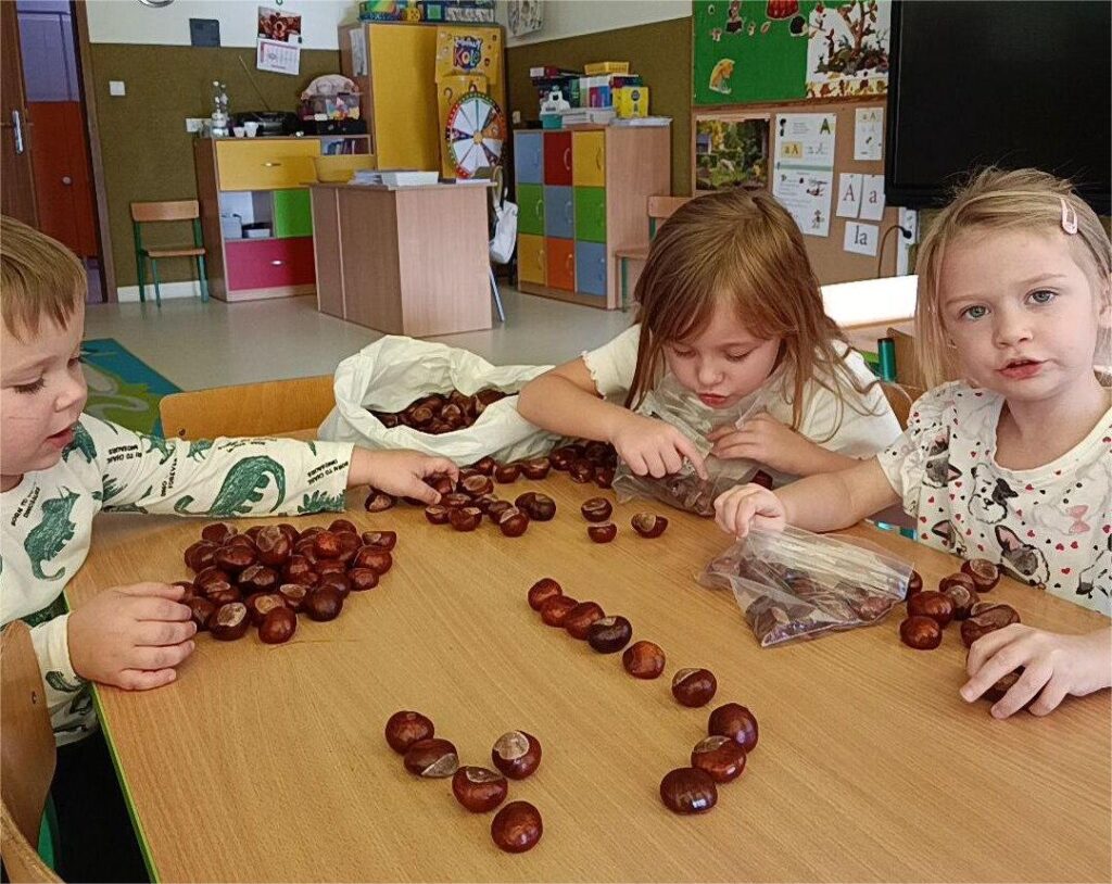 JESIENNE ZABAWY  - GRUPA TYGRYSKI 