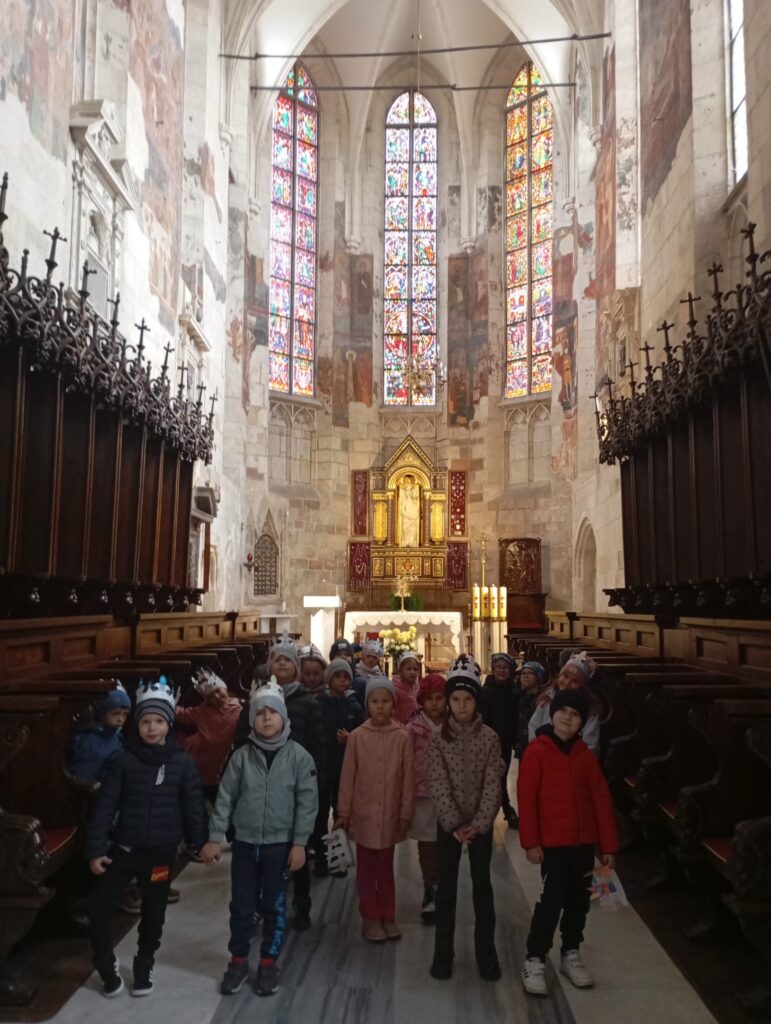 Wycieczka grupy "Pszczółki" do Muzeum w Wiślicy.