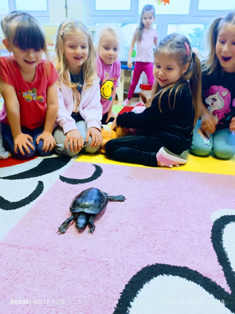 "Motylki" były niezwykle szczęśliwe z wizyty wyjątkowego gościa "Tuptusia".