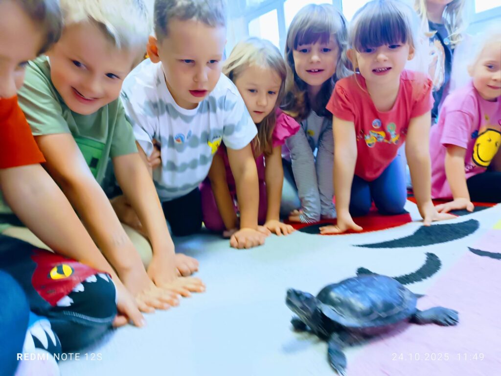 "Motylki" były niezwykle szczęśliwe z wizyty wyjątkowego gościa "Tuptusia".