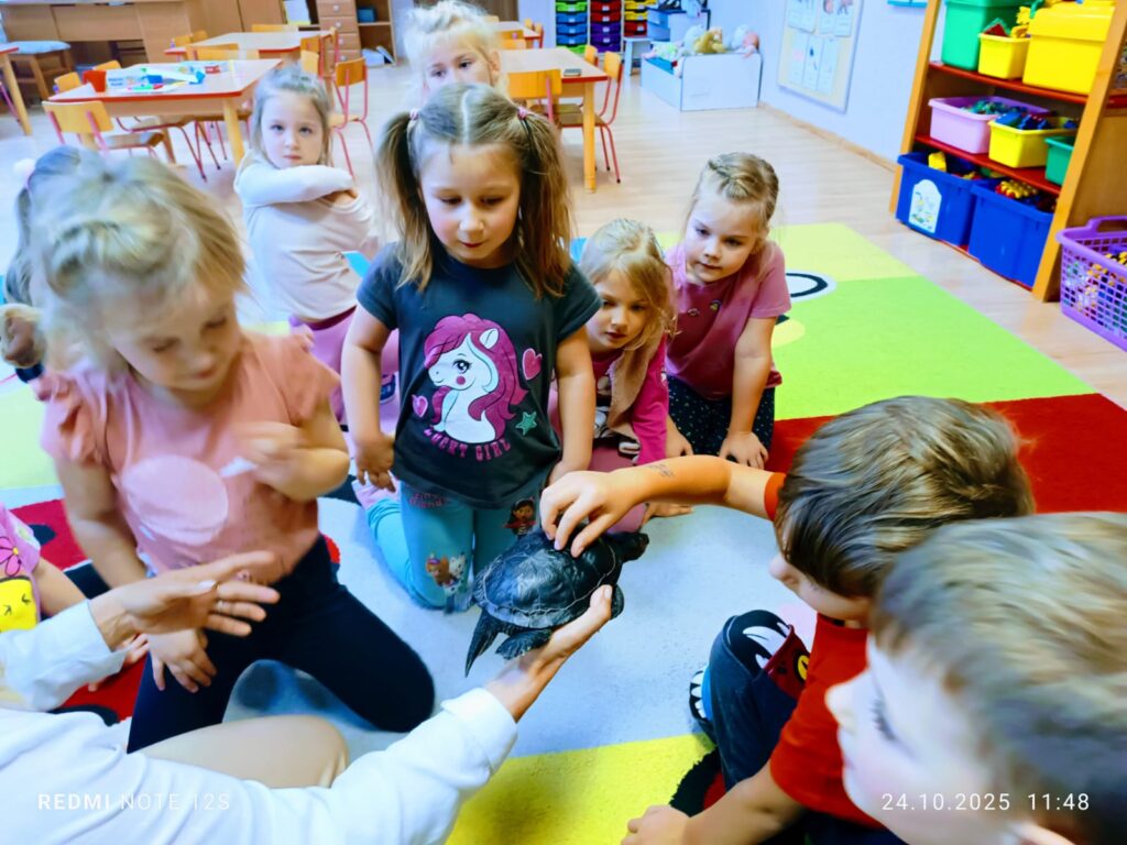 "Motylki" były niezwykle szczęśliwe z wizyty wyjątkowego gościa "Tuptusia".