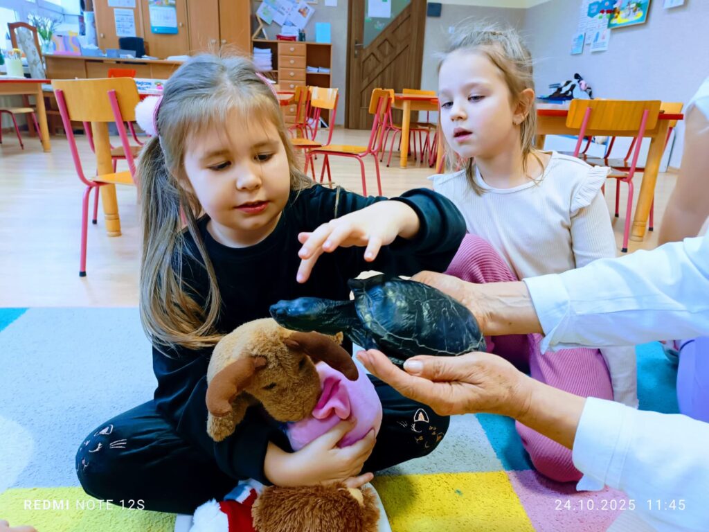 "Motylki" były niezwykle szczęśliwe z wizyty wyjątkowego gościa "Tuptusia".