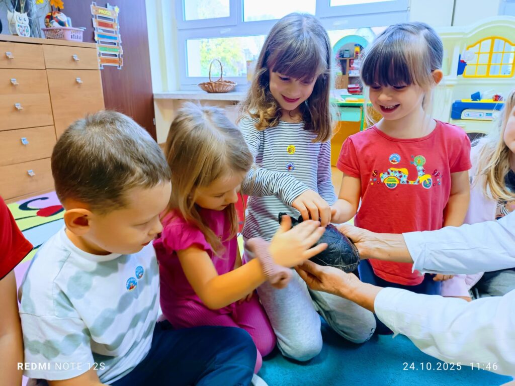 "Motylki" były niezwykle szczęśliwe z wizyty wyjątkowego gościa "Tuptusia".