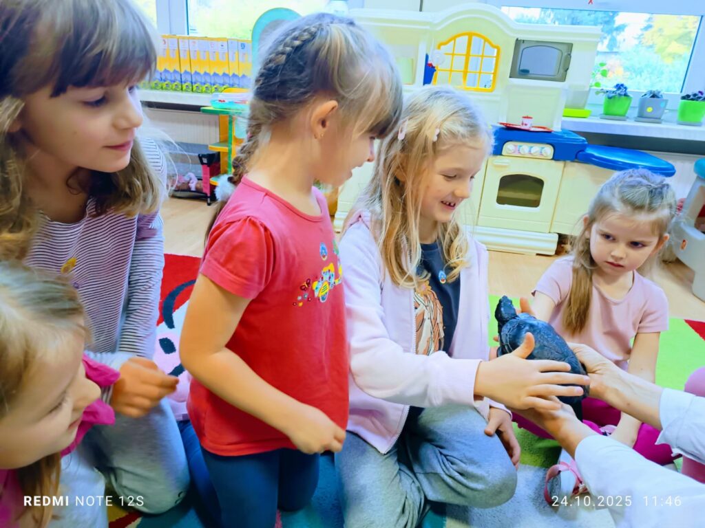 "Motylki" były niezwykle szczęśliwe z wizyty wyjątkowego gościa "Tuptusia".