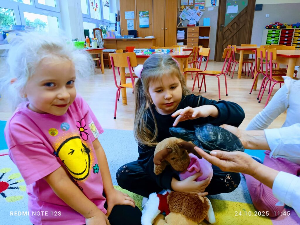 "Motylki" były niezwykle szczęśliwe z wizyty wyjątkowego gościa "Tuptusia".