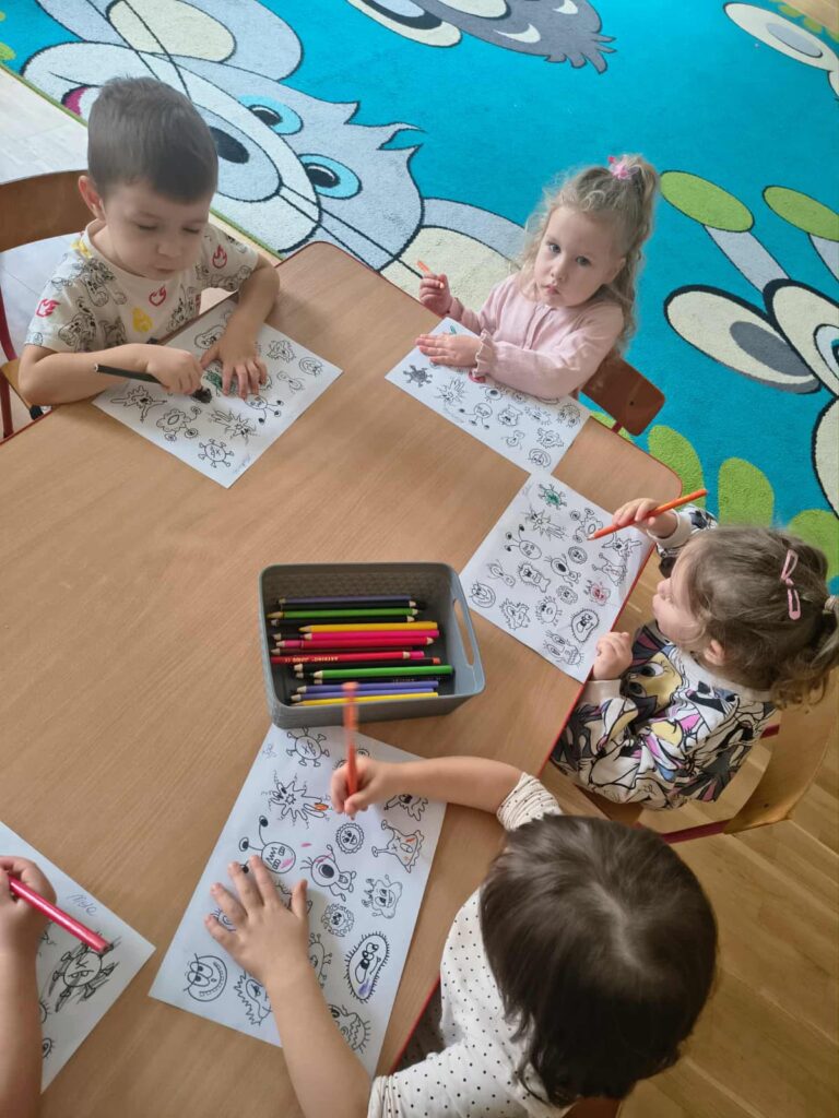 Spotkanie z Paniami z Sanepidu. Prelekcje na temat zdrowego trybu życia.