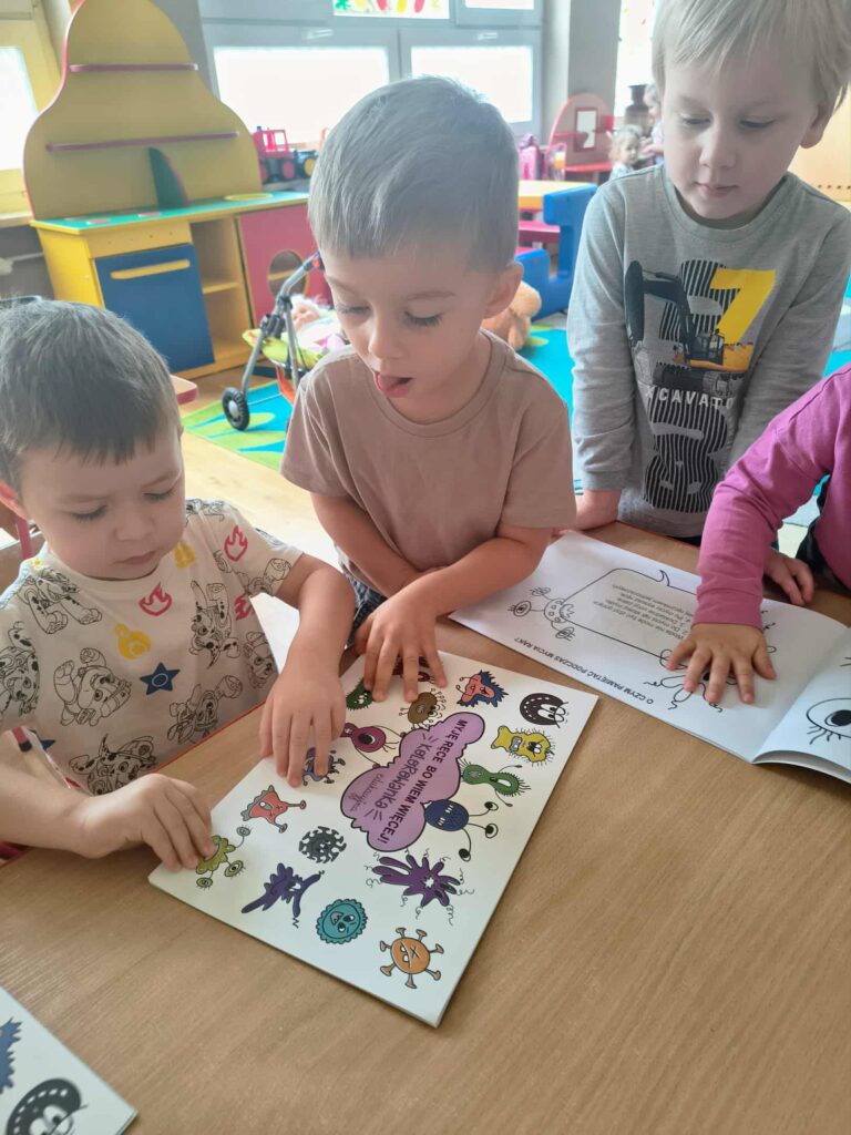 Spotkanie z Paniami z Sanepidu. Prelekcje na temat zdrowego trybu życia.