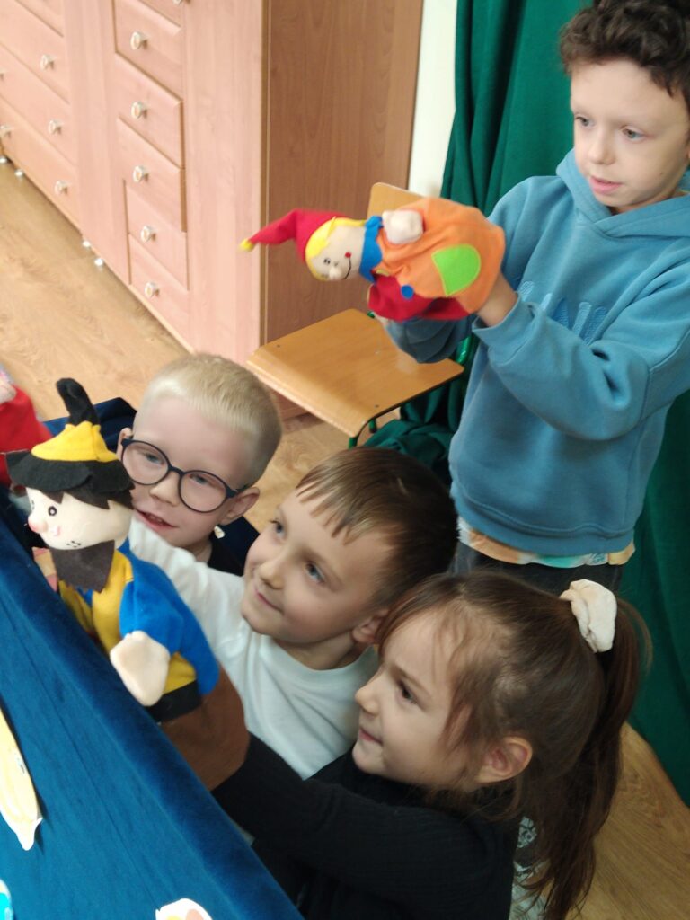 Savoir Vivre w teatrze.