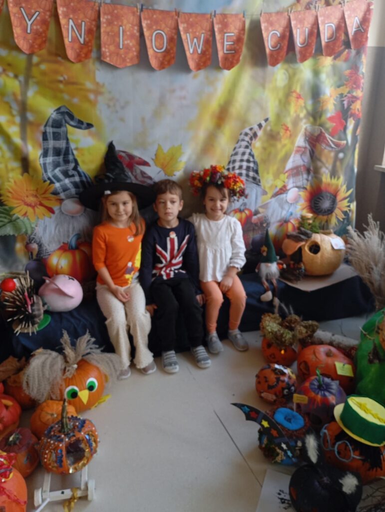 Dzieci z grupy "Pszczółki" miały świetną zabawę podczas świętowania Dnia Dyni.