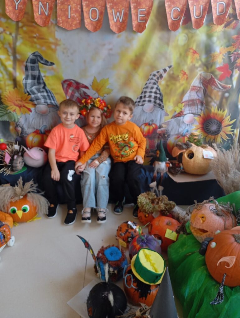 Dzieci z grupy "Pszczółki" miały świetną zabawę podczas świętowania Dnia Dyni.