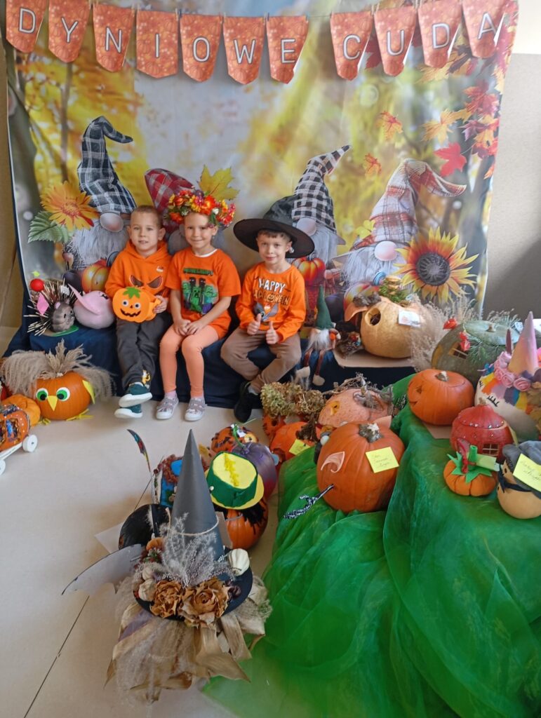Dzieci z grupy "Pszczółki" miały świetną zabawę podczas świętowania Dnia Dyni.