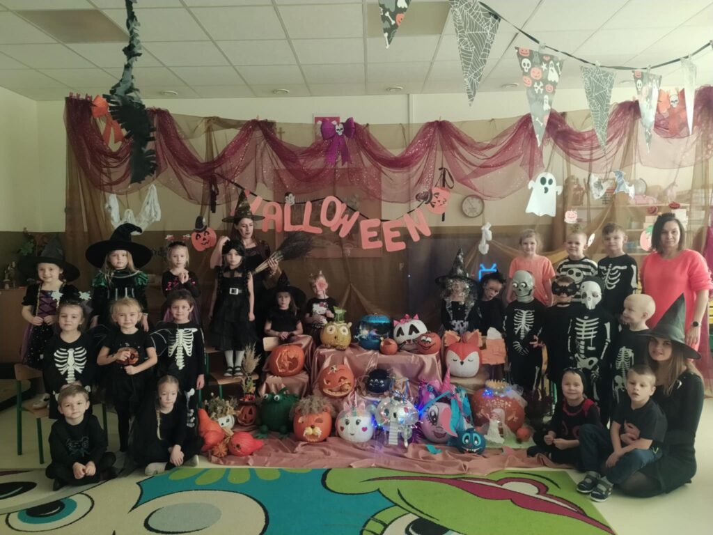 HALLOWEEN - GRUPA ŻYRAFKI 