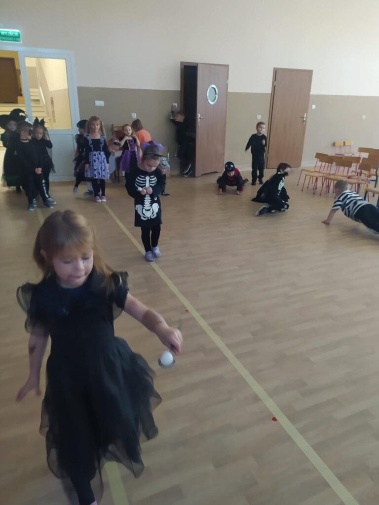 HALLOWEEN - GRUPA ŻYRAFKI 