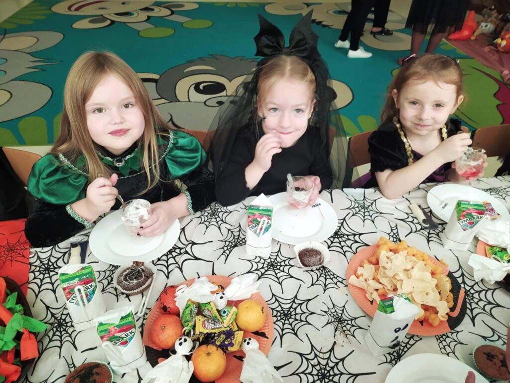 HALLOWEEN - GRUPA ŻYRAFKI 