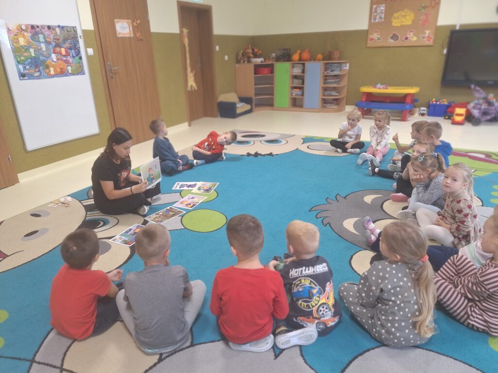 PROJEKT CZUCIAKI Z KRAINY EMOCJI - GRUPA TYGRYSKI 